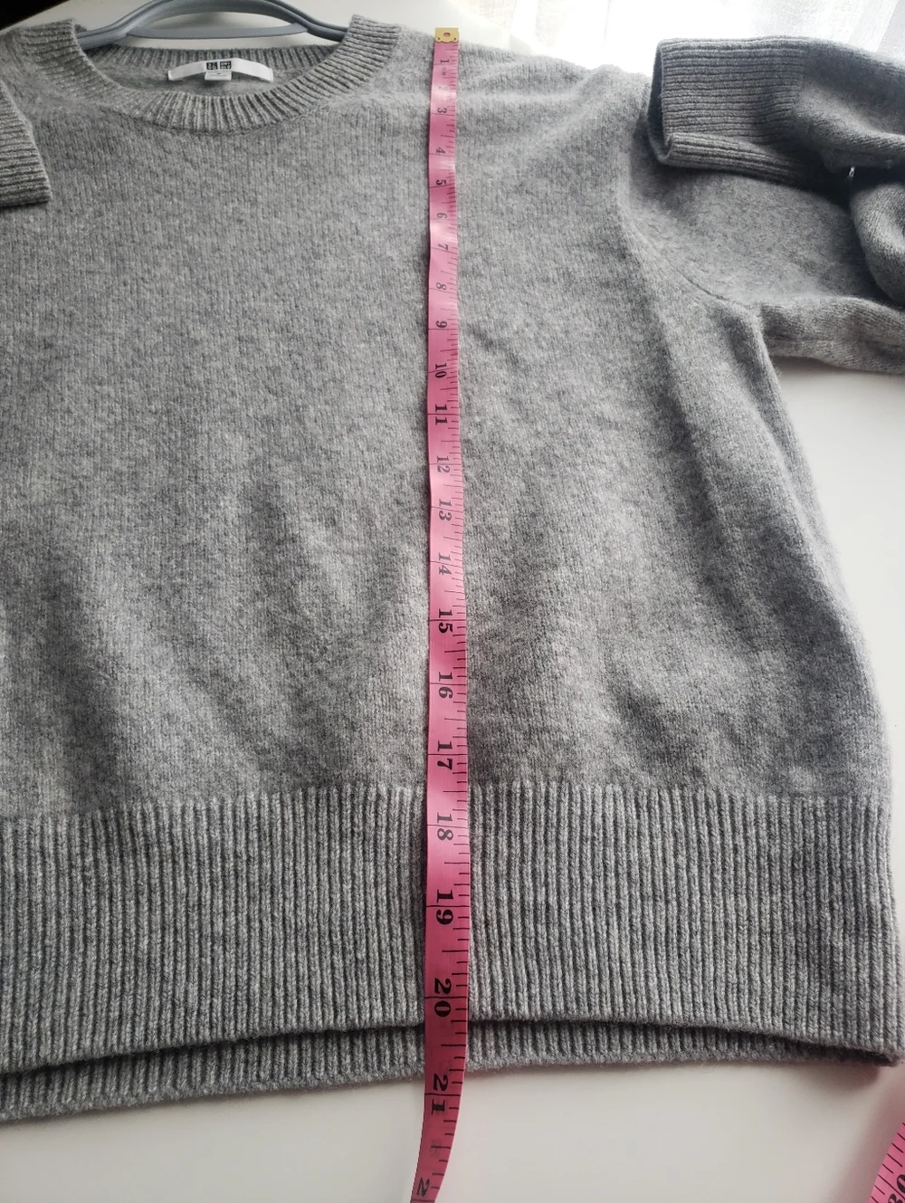 Uniqlo Gray Crewneck Sweater - Picture 8 of 9